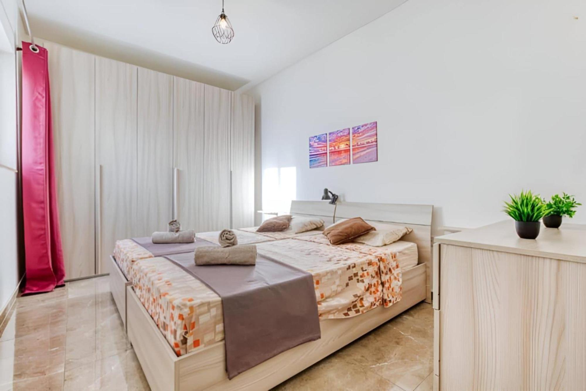 Large, 3 Bedroom Apartment In Marsascala Марсаскала Экстерьер фото